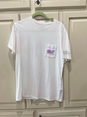 Vineyard Vines White T-Shirt with Purple Poppy Whale NANTZ ALZHEIMERS on sleeve